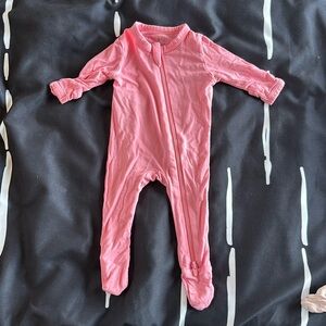Kyte baby preemie size onesie